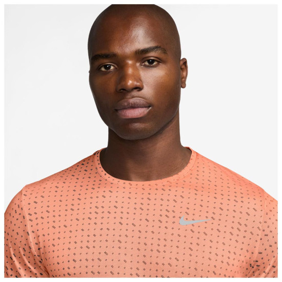 Nike Ανδρική κοντομάνικη μπλούζα Dri-FIT Miler Breathe Nike Ανδρική κοντομάνικη μπλούζα Dri-FIT Miler Breathe